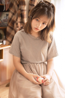 《艳妇荡乳》在线观看